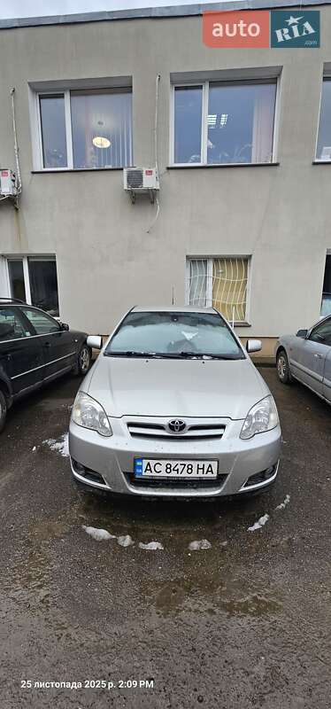 Хетчбек Toyota Corolla 2005 в Луцьку