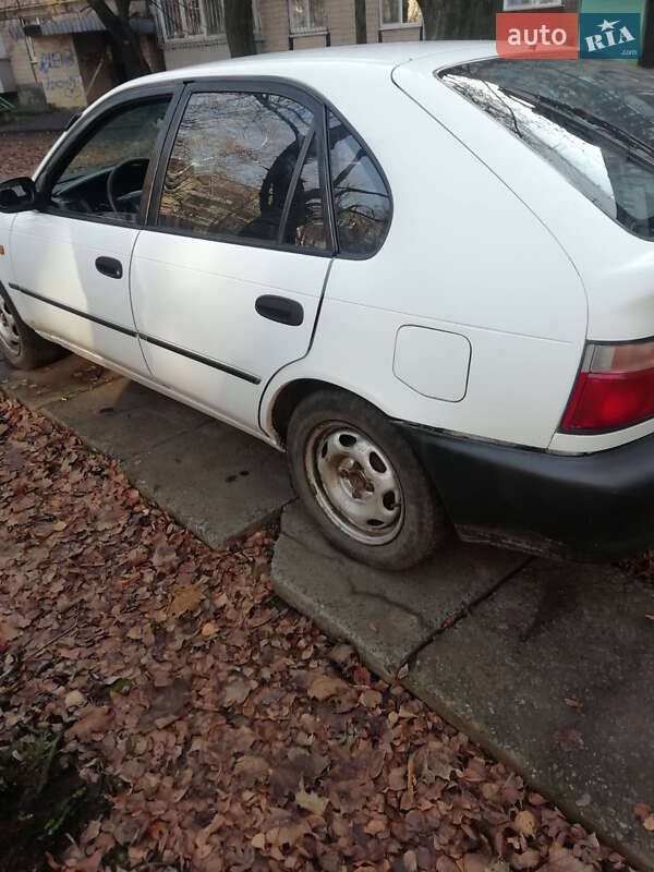Ліфтбек Toyota Corolla 1992 в Кривому Розі фото 3 Ліфтбек Toyota Corolla 1992 в Кривому Розі