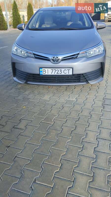 Седан Toyota Corolla 2018 в Кременчуці