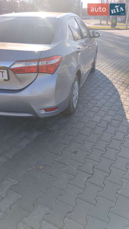 Седан Toyota Corolla 2018 в Кременчуці