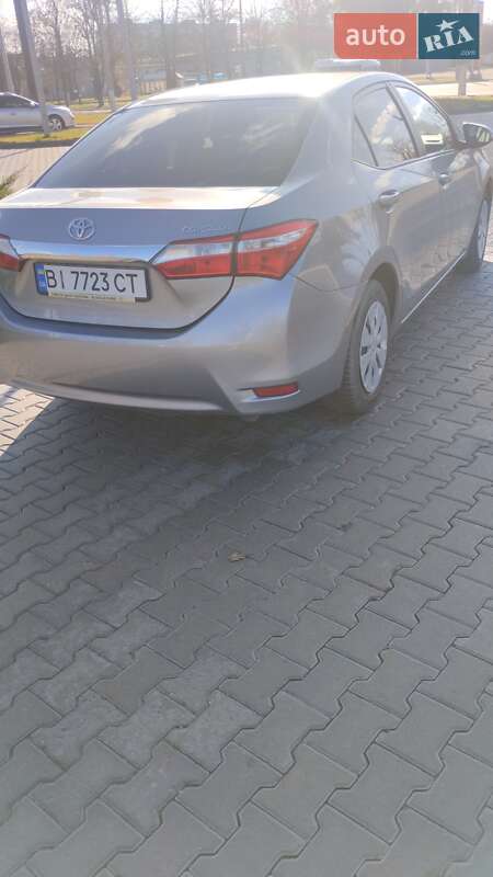 Седан Toyota Corolla 2018 в Кременчуці