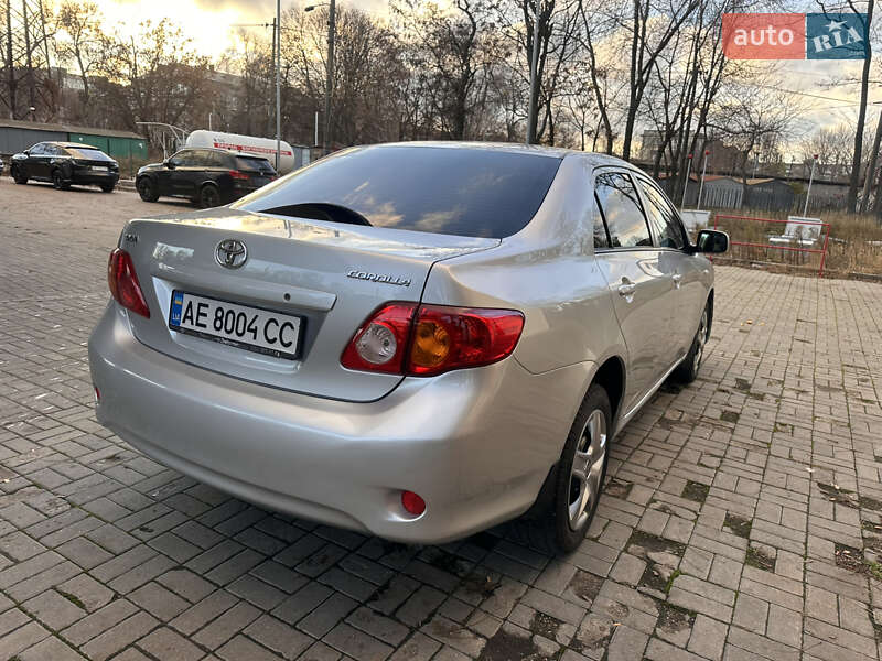 Седан Toyota Corolla 2007 в Днепре