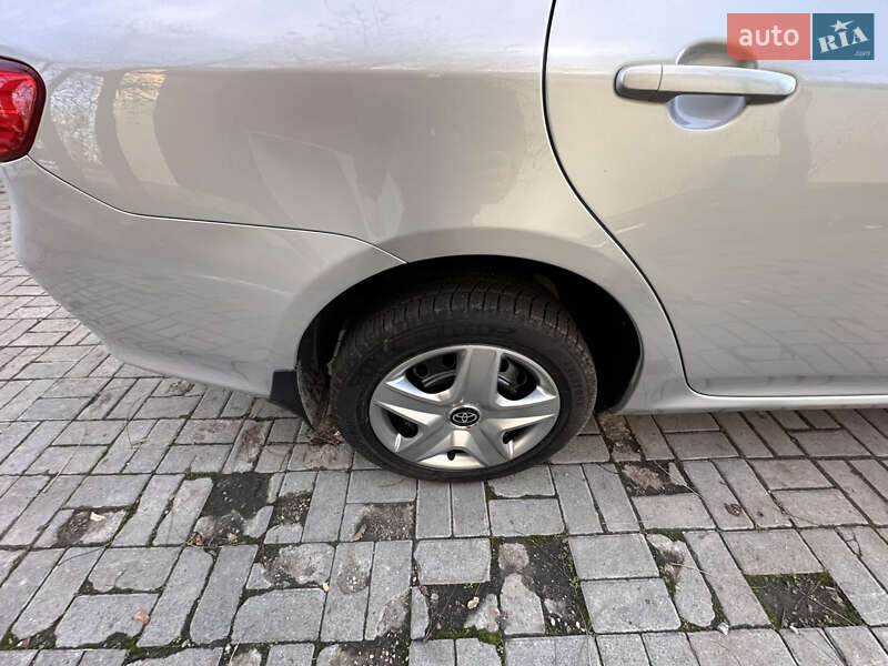 Седан Toyota Corolla 2007 в Днепре