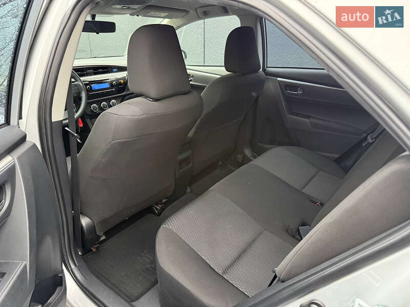 Седан Toyota Corolla 2015 в Стрию фото 32 Седан Toyota Corolla 2015 в Стрию