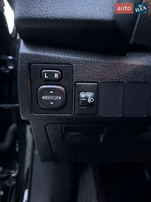 Седан Toyota Corolla 2014 в Києві