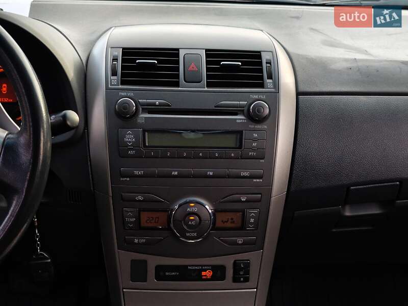 Седан Toyota Corolla 2007 в Харькове