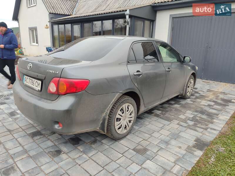 Седан Toyota Corolla 2008 в Ратному