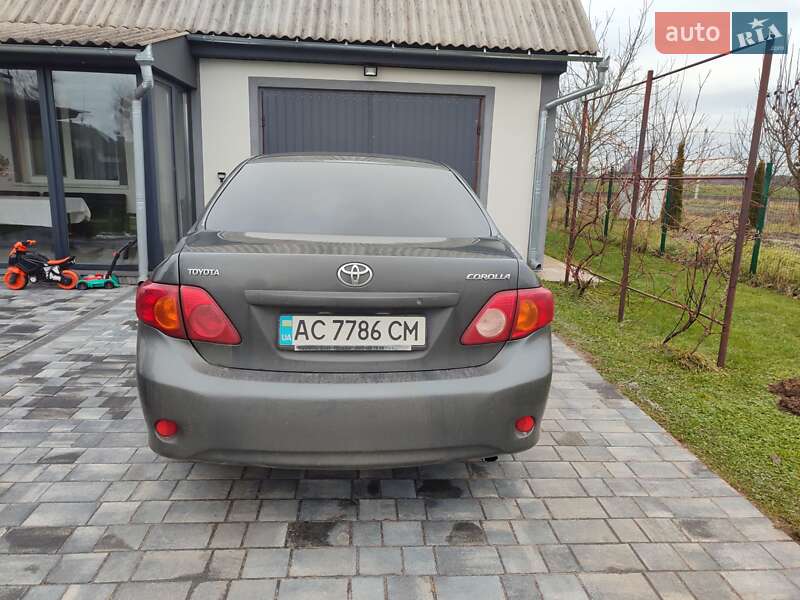 Седан Toyota Corolla 2008 в Ратному
