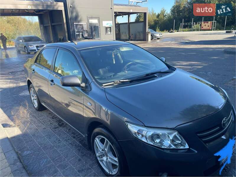 Седан Toyota Corolla 2008 в Ратному