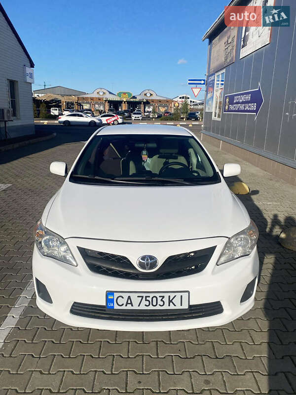 Седан Toyota Corolla 2012 в Одесі