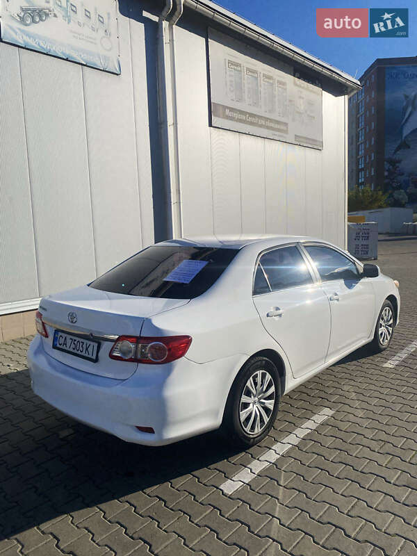 Седан Toyota Corolla 2012 в Одесі