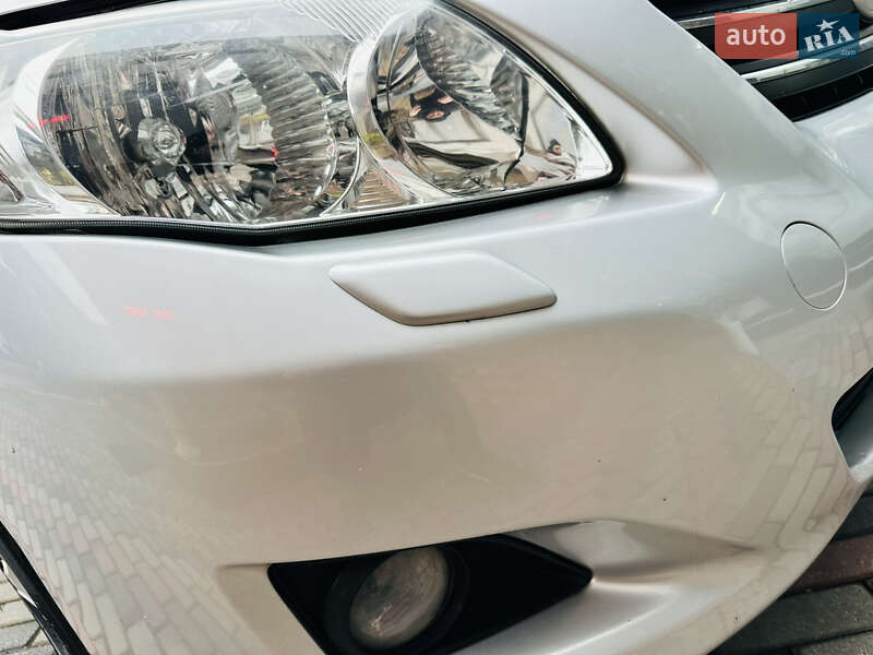 Седан Toyota Corolla 2008 в Грушево