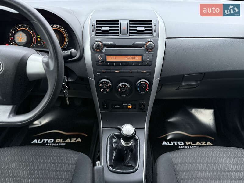 Седан Toyota Corolla 2011 в Одессе