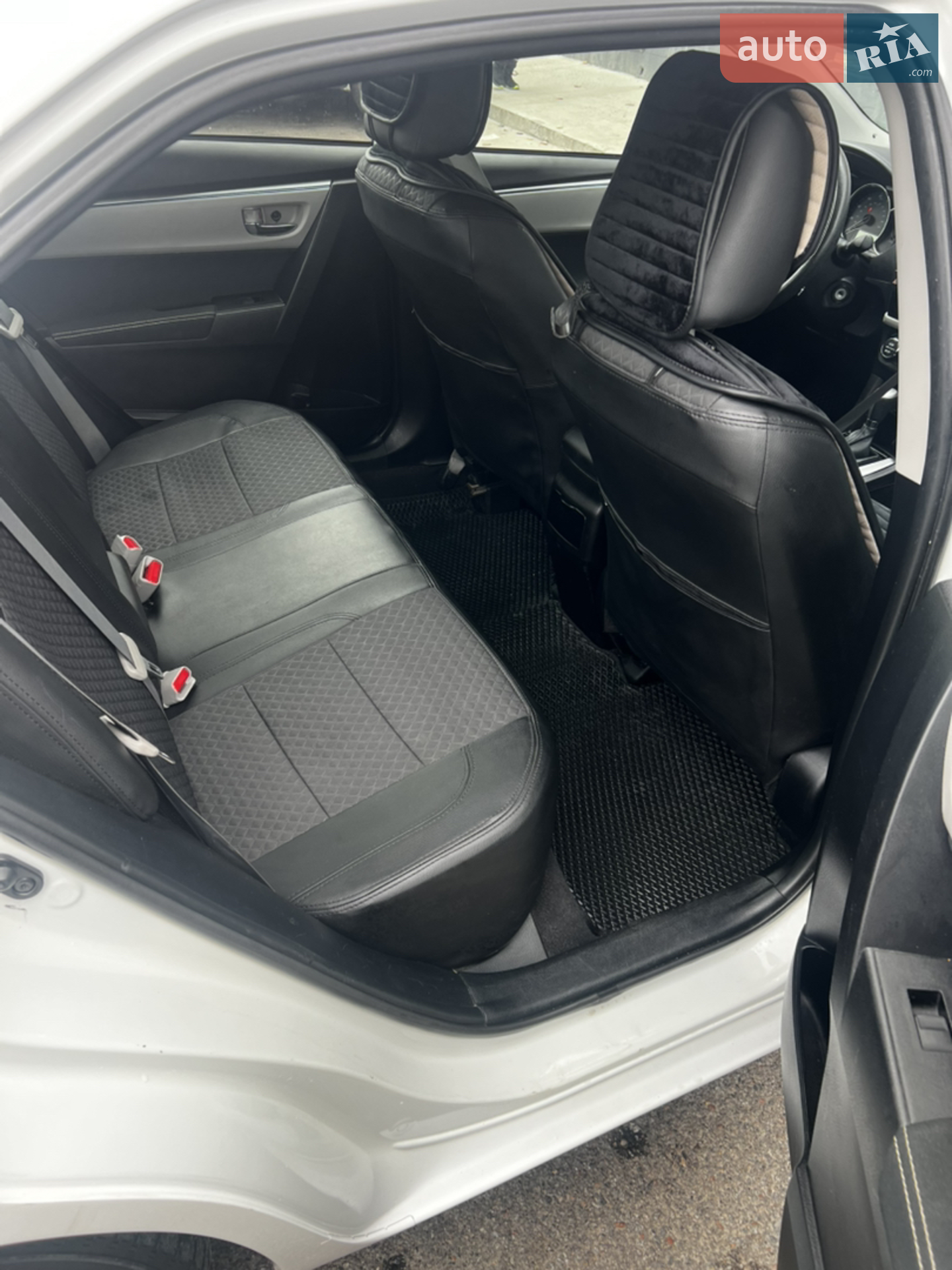 2015 Toyota Corolla - мініатюра 9