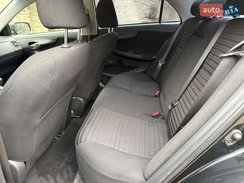 Седан Toyota Corolla 2008 в Львові