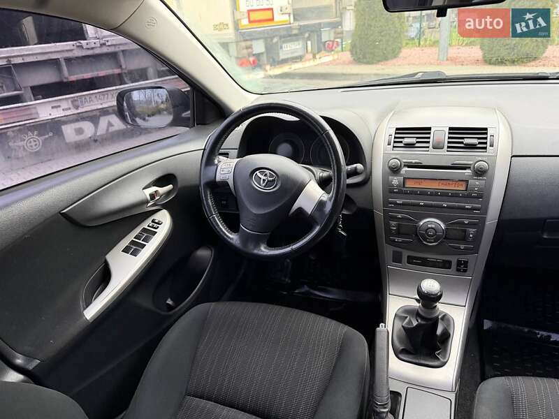 Седан Toyota Corolla 2008 в Житомире фото 16 Седан Toyota Corolla 2008 в Житомире