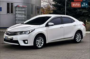 Седан Toyota Corolla 2013 в Харькове