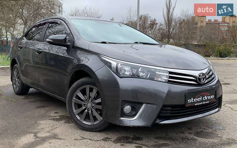 Седан Toyota Corolla 2016 в Николаеве