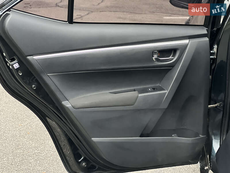 Седан Toyota Corolla 2016 в Києві фото 38 Седан Toyota Corolla 2016 в Києві