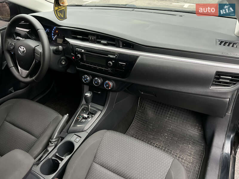 Седан Toyota Corolla 2016 в Києві фото 53 Седан Toyota Corolla 2016 в Києві