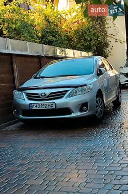 Седан Toyota Corolla 2010 в Киеве
