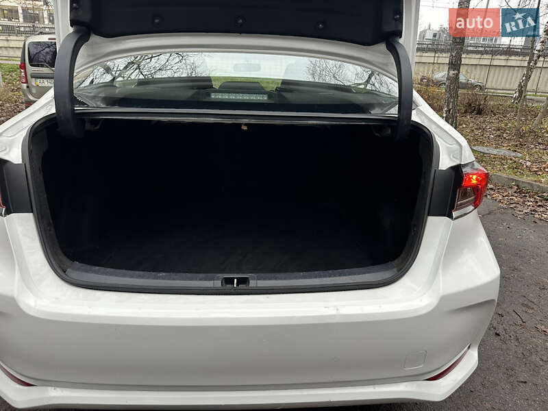 Седан Toyota Corolla 2020 в Киеве фото 16 Седан Toyota Corolla 2020 в Киеве