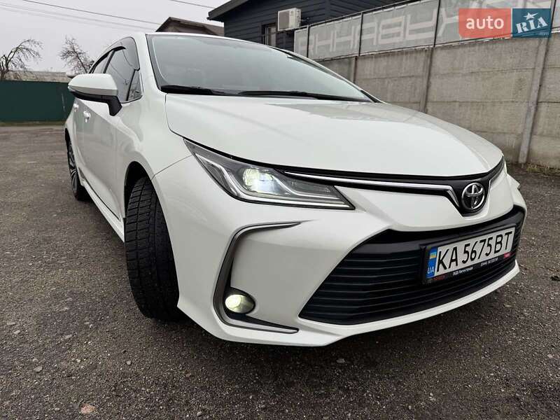 Седан Toyota Corolla 2019 в Києві фото 2 Седан Toyota Corolla 2019 в Києві