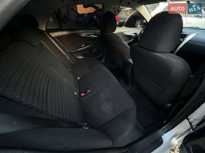 Седан Toyota Corolla 2012 в Коломиї фото 24 Седан Toyota Corolla 2012 в Коломиї