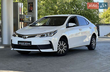 Седан Toyota Corolla 2017 в Николаеве