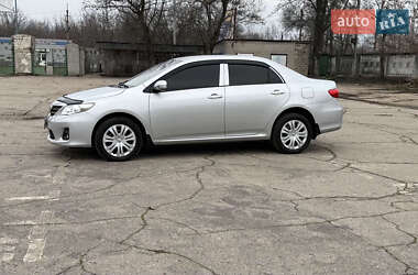 Седан Toyota Corolla 2012 в Жовтих Водах