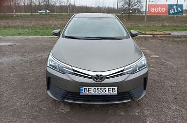 Седан Toyota Corolla 2017 в Николаеве