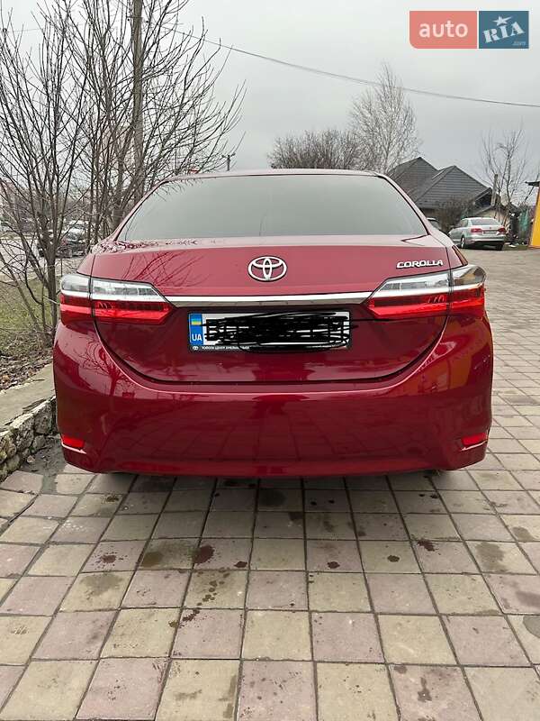 Седан Toyota Corolla 2017 в Тернополе фото 5 Седан Toyota Corolla 2017 в Тернополе