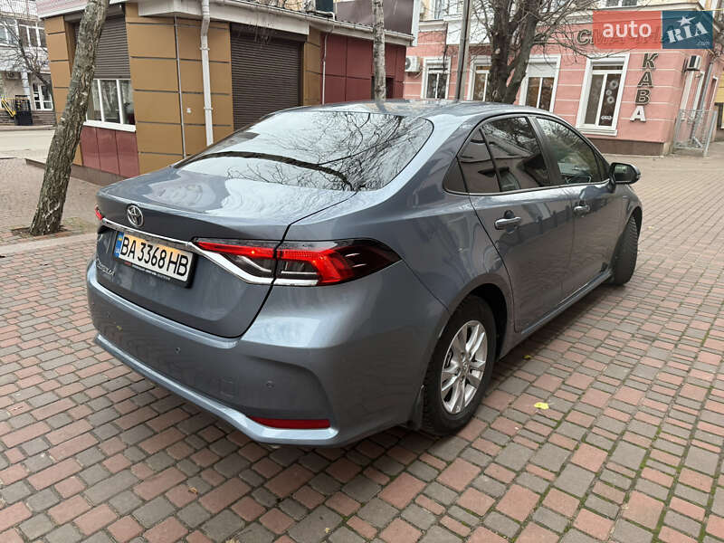 Седан Toyota Corolla 2019 в Кропивницком