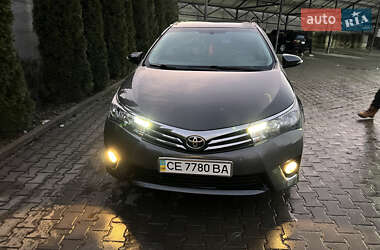 Седан Toyota Corolla 2015 в Чернівцях