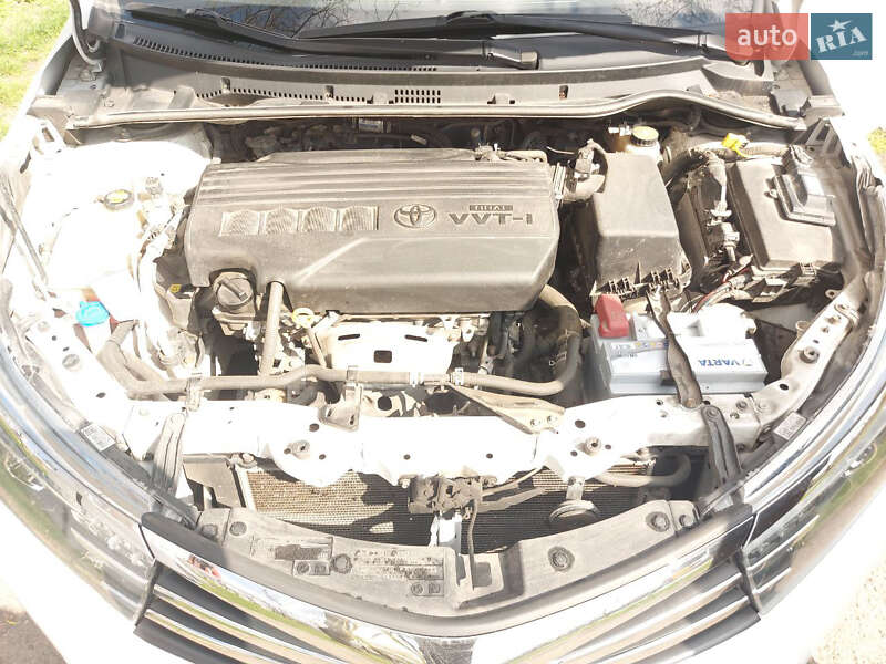 Седан Toyota Corolla 2013 в Кілії фото 19 Седан Toyota Corolla 2013 в Кілії