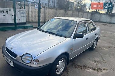 Седан Toyota Corolla 1999 в Одессе