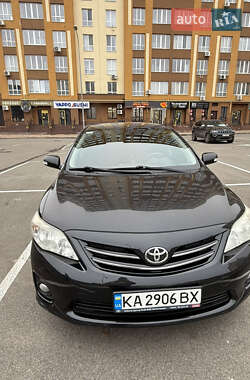 Седан Toyota Corolla 2012 в Киеве