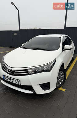 Седан Toyota Corolla 2013 в Харкові