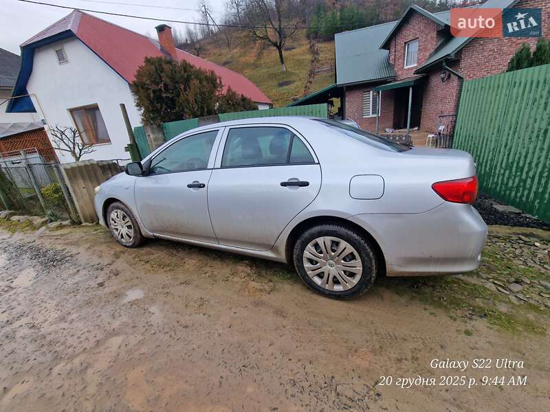 Седан Toyota Corolla 2007 в Іршаві