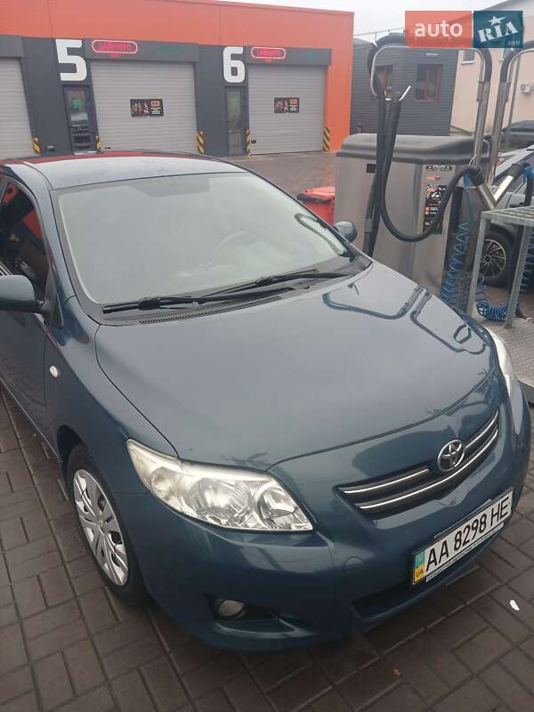 Седан Toyota Corolla 2008 в Харькове