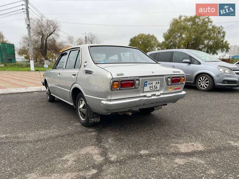 Седан Toyota Corolla 1984 в Овідіополі