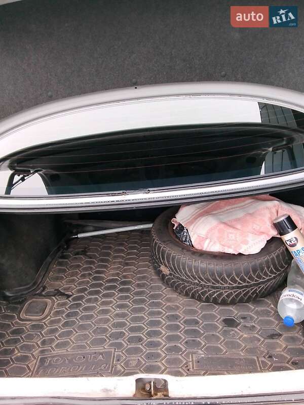 Седан Toyota Corolla 2001 в Одесі