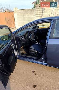 Седан Toyota Corolla 2017 в Николаеве