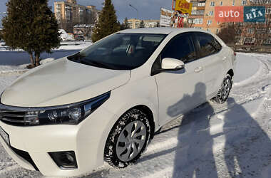 Седан Toyota Corolla 2013 в Олександрії