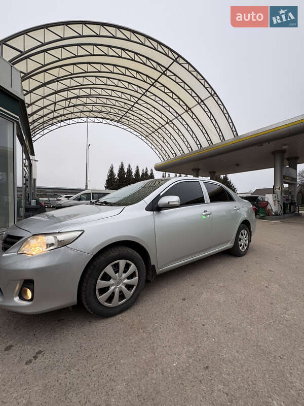 Седан Toyota Corolla 2011 в Бучаче фото 3 Седан Toyota Corolla 2011 в Бучаче