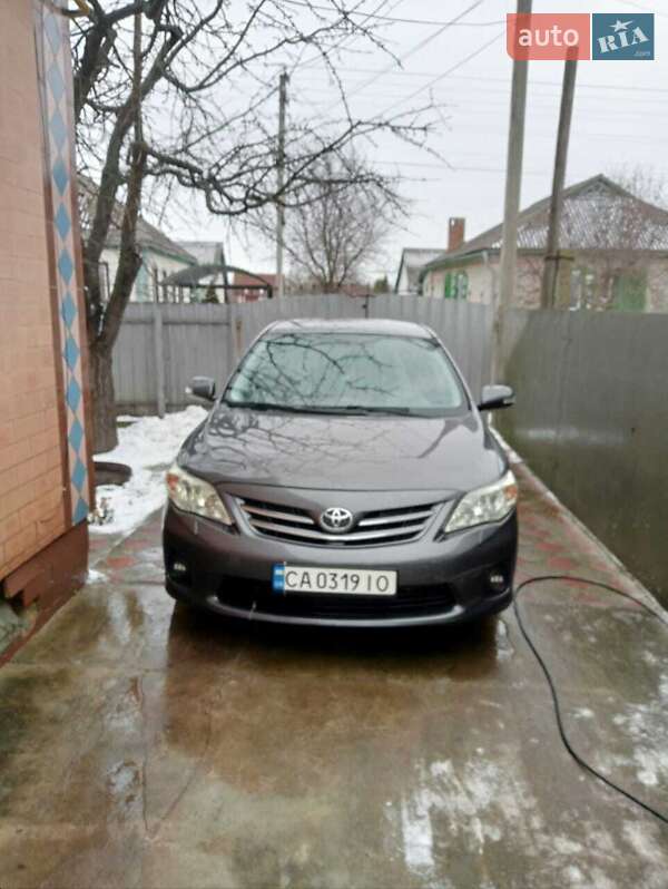 Седан Toyota Corolla 2012 в Кам'янці