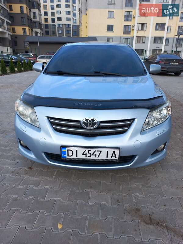 Седан Toyota Corolla 2007 в Золочеве