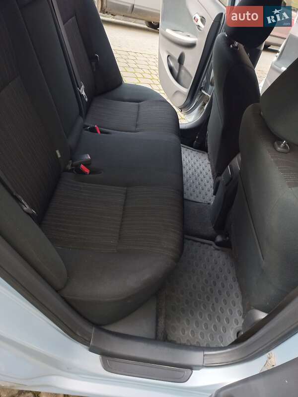 Седан Toyota Corolla 2007 в Золочеве