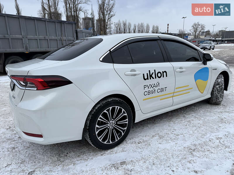 Седан Toyota Corolla 2020 в Києві