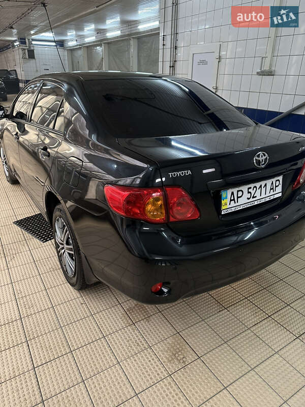 Седан Toyota Corolla 2009 в Запорожье